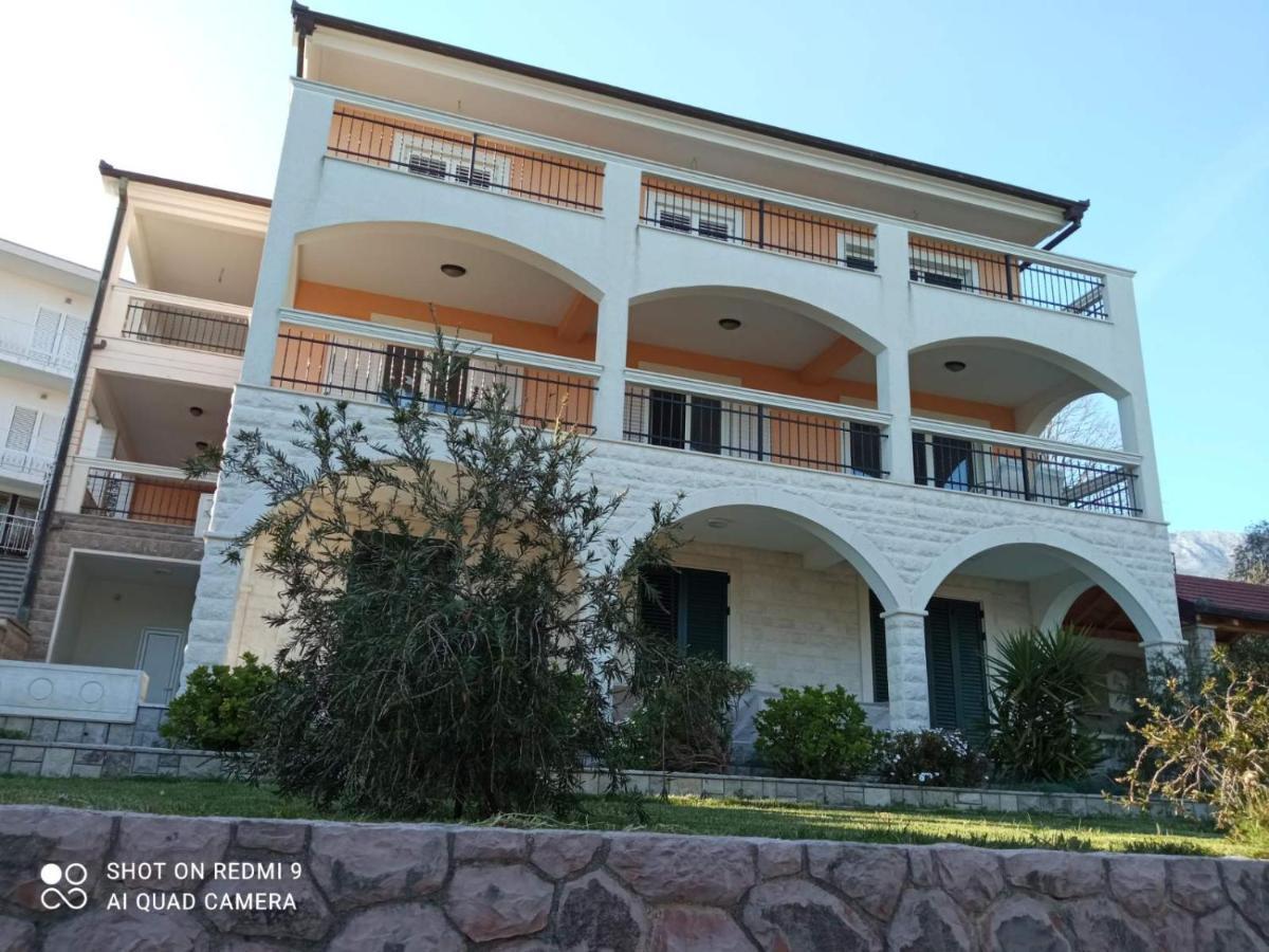 Apartmani Andrea Herceg Novi Buitenkant foto