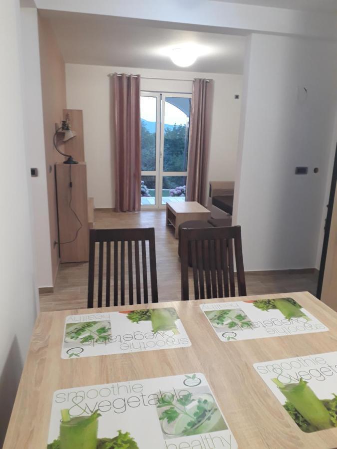 Apartmani Andrea Herceg Novi Buitenkant foto