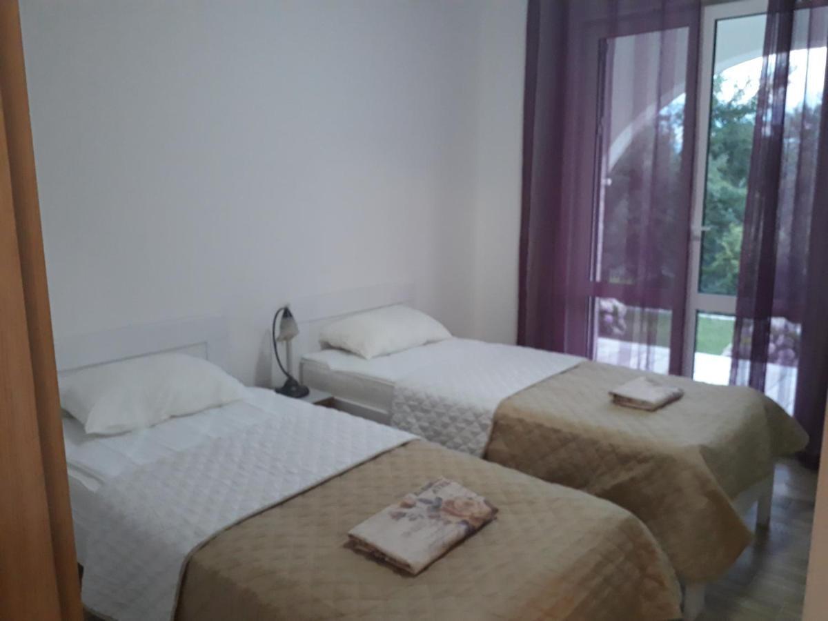 Apartmani Andrea Herceg Novi Buitenkant foto